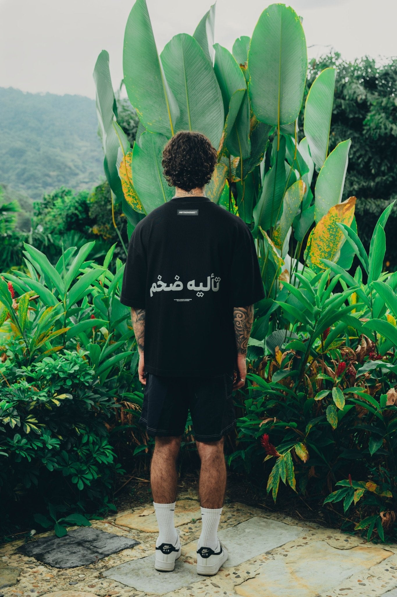 Camiseta Apotheosis - Negro - Astronomic