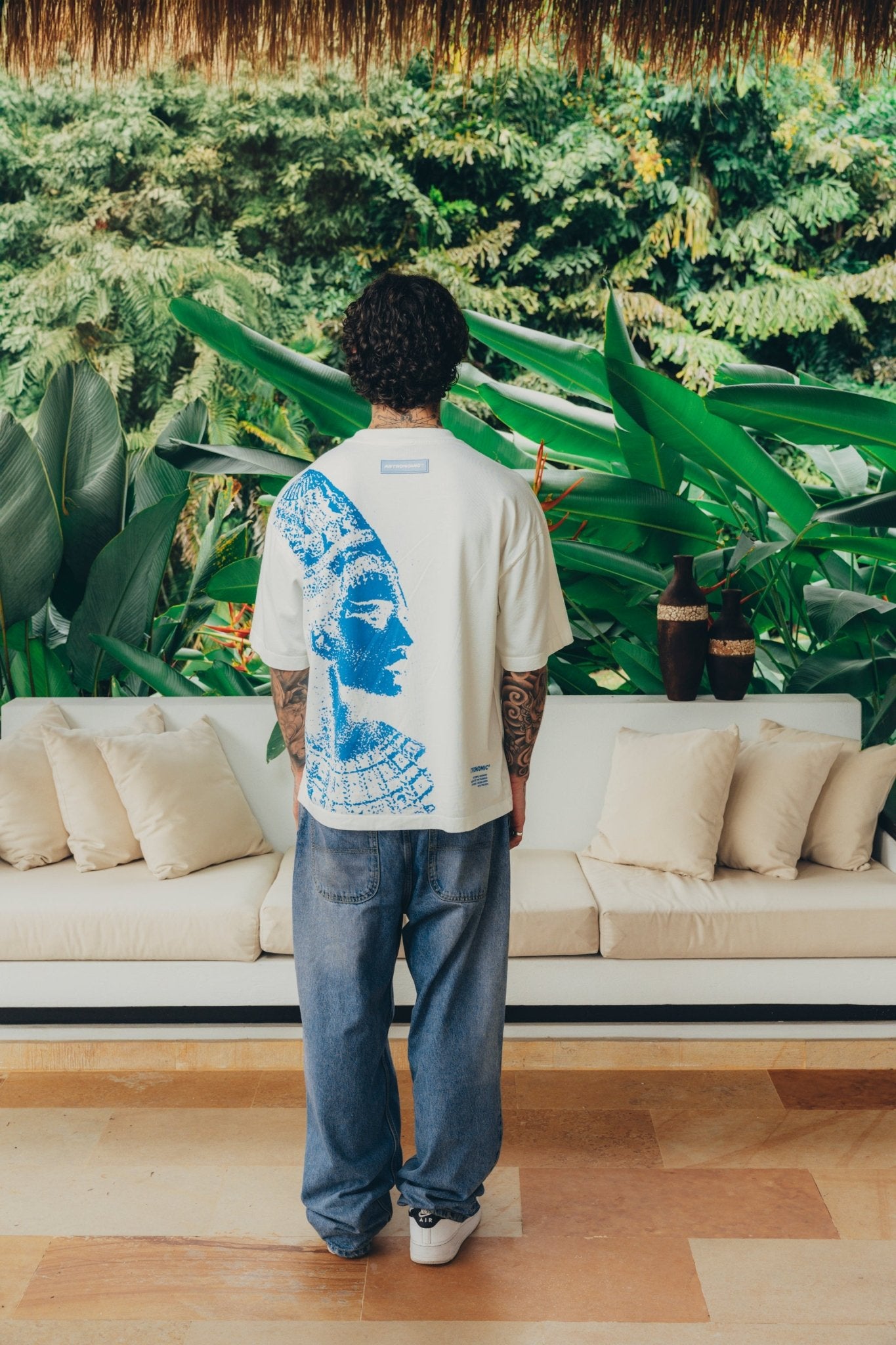 Camiseta Neferiti - Blanco Hueso - Astronomic