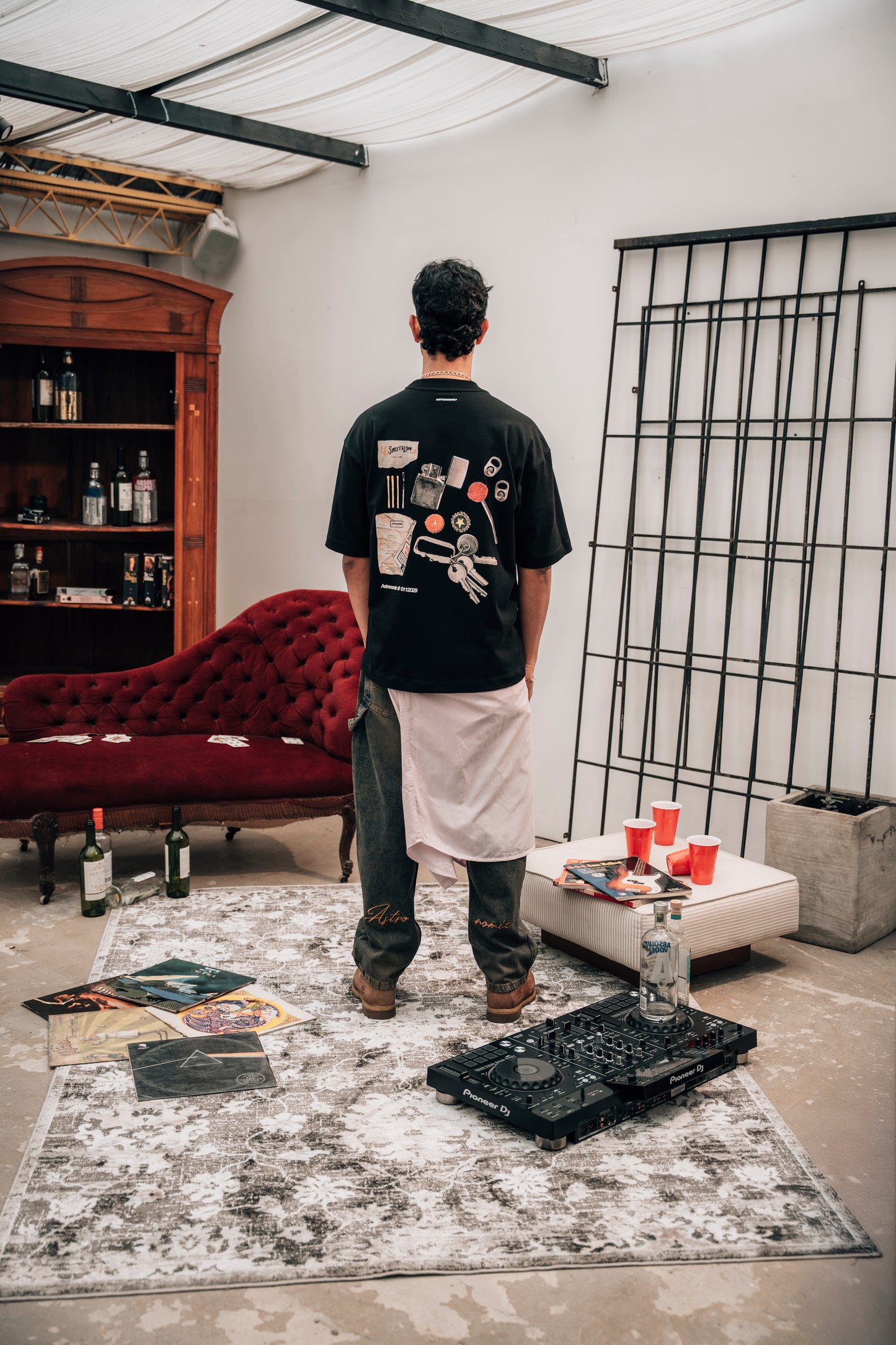 Camiseta Big Mess - Negro