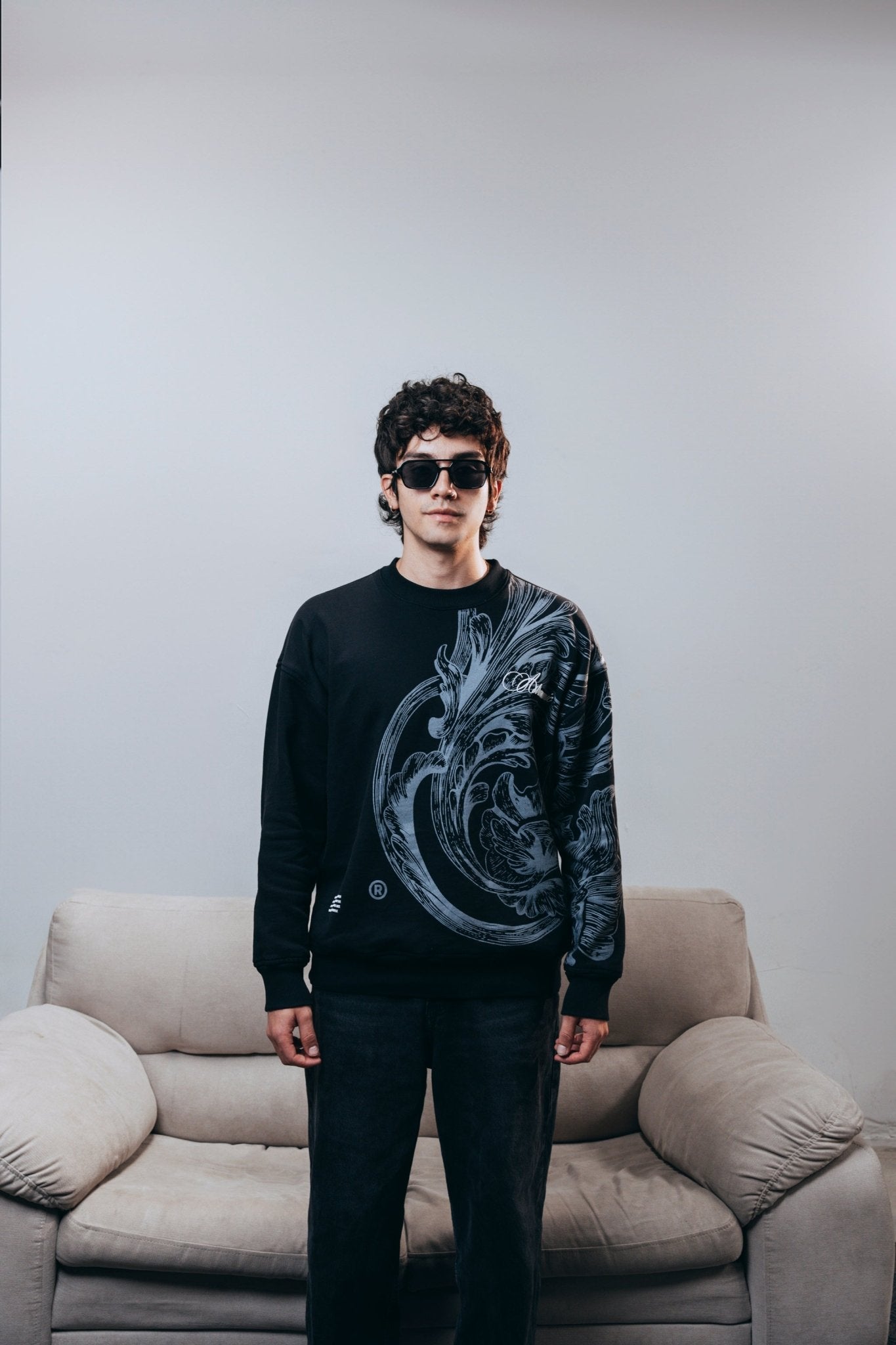 Royal Black Crewneck - Astronomic