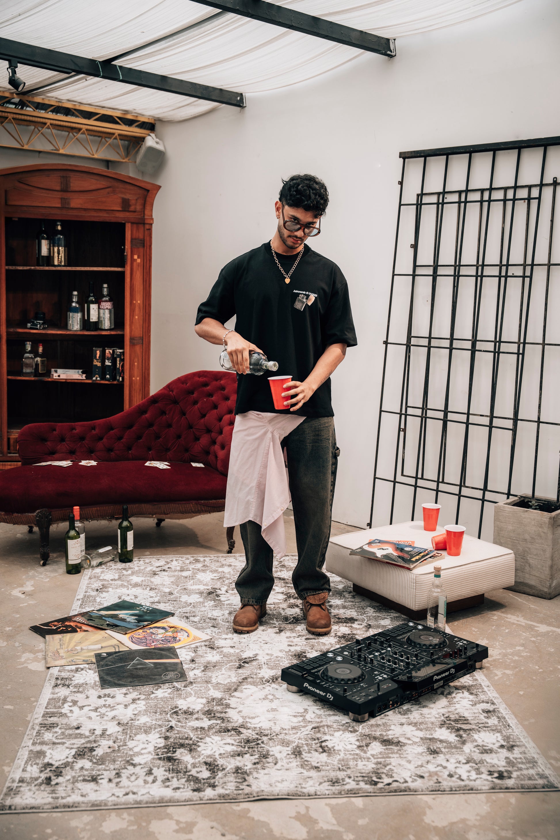 Camiseta Big Mess - Negro