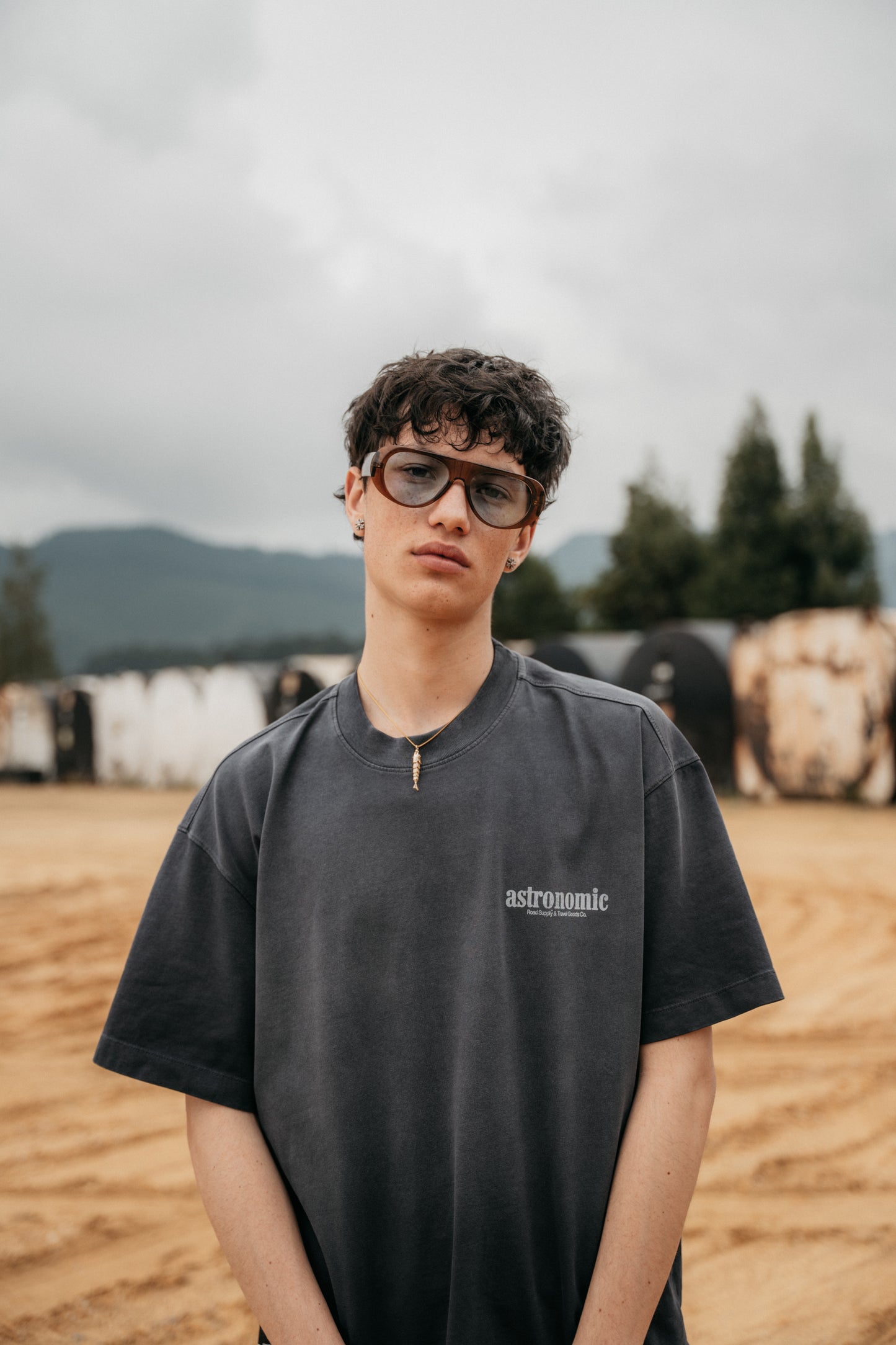 Camiseta Road Supply - Gris Degradé